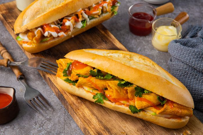 Bánh mì V+ - Kiệt tác ẩm thực đường phố