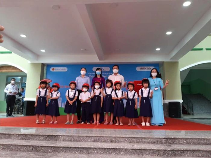 Trường Tiểu học Đinh Tiên Hoàng ảnh 2