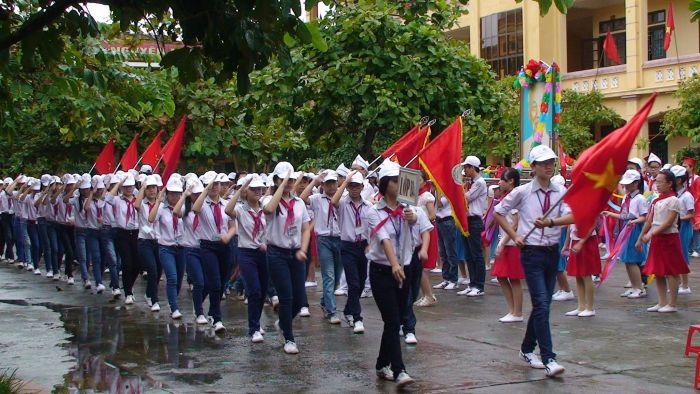 Khuôn viên xanh mát Trường THCS Trần Phú - Môi trường học tập lý tưởng cho sự phát triển toàn diện