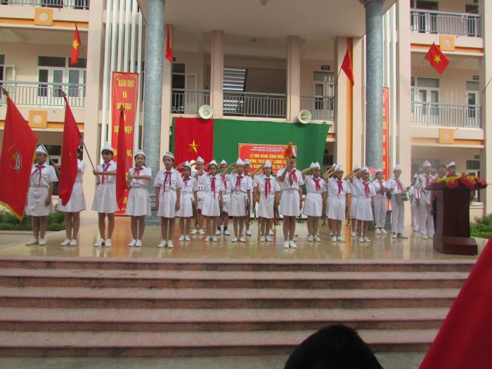 Khuôn viên xanh - sạch - đẹp của Trường THCS Nguyễn Hữu Tiến - Môi trường học tập lý tưởng cho sự phát triển toàn diện