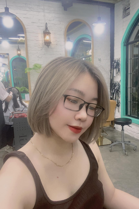 Ảnh 1 - Mạnh Hair Hairdressing: Chân dung sống động về không gian sang trọng và những tác phẩm tóc nghệ thuật