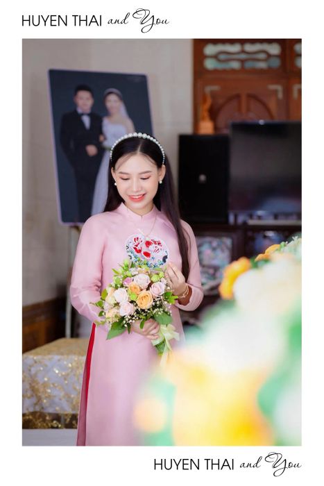 HUYEN THAI - Áo Dài Thanh Lịch ảnh 2