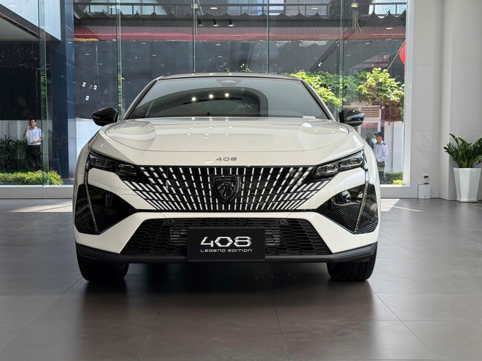 Peugeot 408 Legend Edition (2).jpg