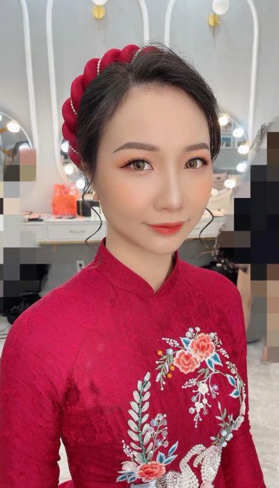 Hình ảnh 3: Khoảnh khắc tỏa sáng của cô dâu với phong cách makeup tự nhiên