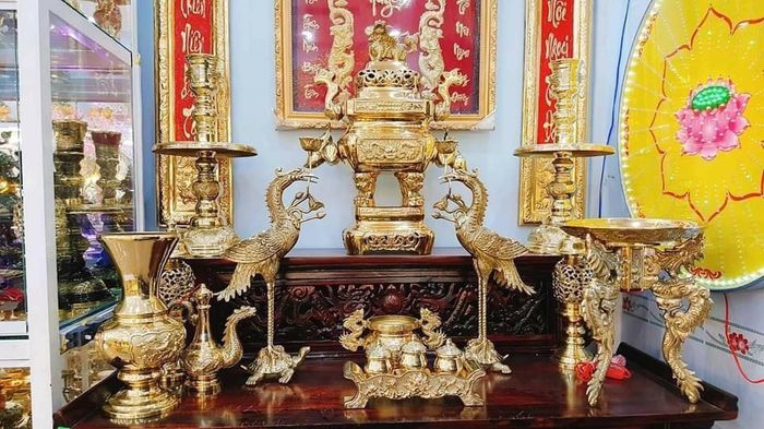 Bộ sưu tập đồ thờ gốm sứ cao cấp tại Đồ Thờ Trường An - Ảnh 2