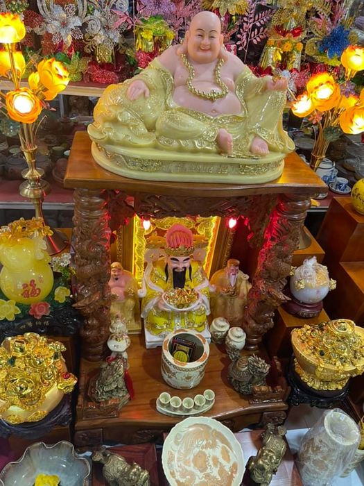 Không gian trưng bày đồ thờ cao cấp tại Hưng Bảo Phát - Ảnh 1