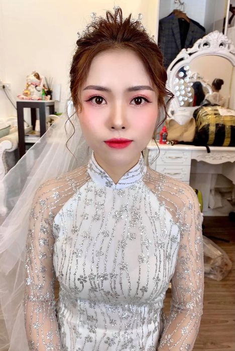 Hình ảnh 3: Khoảnh khắc lộng lẫy với phong cách trang điểm thanh lịch