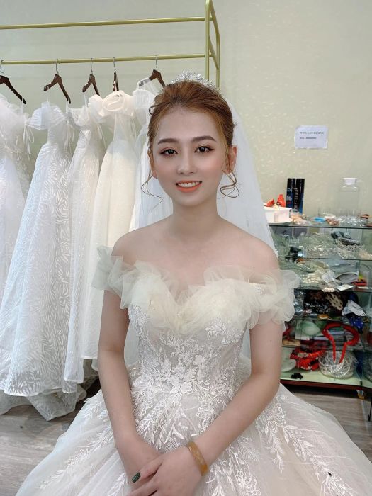 Hình ảnh 1: Cô dâu tỏa sáng với phong cách trang điểm hoàn hảo từ Lann Hươngg Makeup