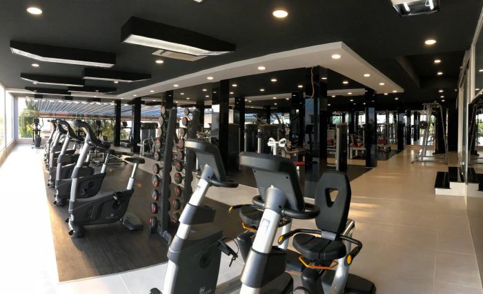 Hình ảnh ấn tượng về không gian tập luyện tại Quốc Thuận Fitness Center