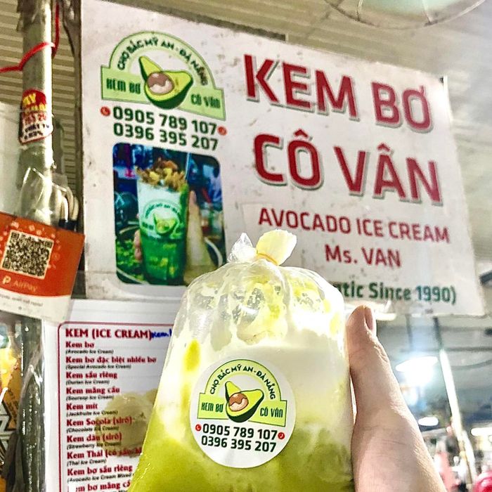 Không gian ấm cúng tại quán kem bơ