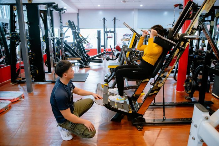 Hình ảnh không gian tập luyện đa năng tại Gym Trần Sang - Ảnh 2