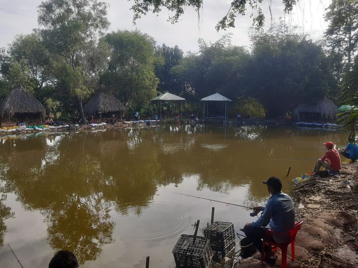 Không gian xanh mát tại Hồ Câu Ngọc Dân