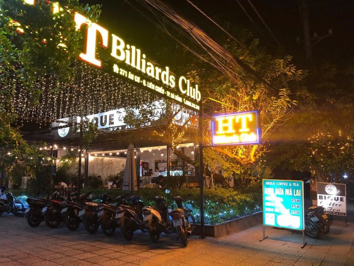 Không gian sang trọng tại HT Billiard Club