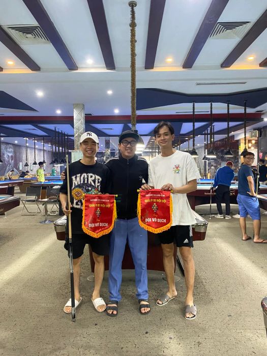 Hệ thống bàn bida đẳng cấp tại Sapphire Billiard Club