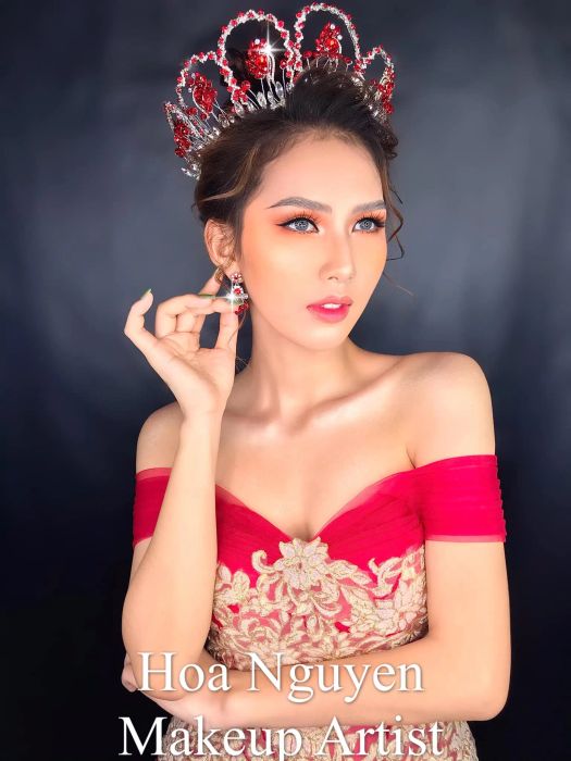 Khoảnh khắc tỏa sáng của cô dâu qua bàn tay Hoa Nguyễn