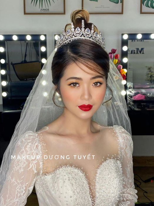 Tác phẩm nghệ thuật trang điểm từ Dương Tuyết Makeup