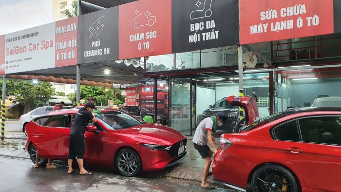 Hình ảnh quy trình chăm sóc xe cao cấp tại Saigon Car Spa