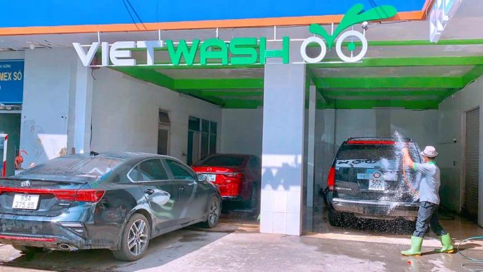 Hình ảnh hệ thống máy rửa xe tự động hiện đại tại VietWash