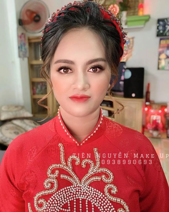 Khoảnh khắc tỏa sáng của cô dâu qua bàn tay Tiên Nguyễn Makeup
