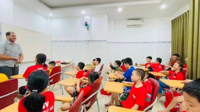 Lớp học tương tác tại Saigon Vina - Môi trường chuẩn quốc tế