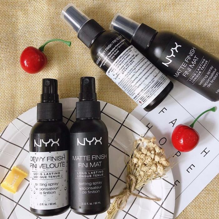 Xịt Khóa Lớp Trang Điểm NYX Long Lasting - Hình ảnh 2