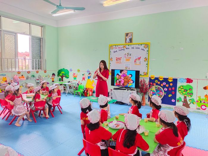 Khoảnh khắc học tập vui chơi tại Trường Mầm non 19/5