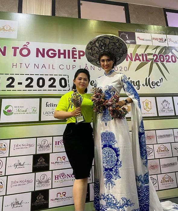 Hình ảnh nghệ nhân Bích Thủy - Đôi bàn tay vàng của làng nail Việt