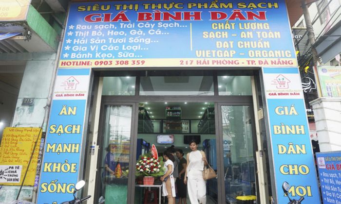 Khoảng không gian mua sắm thoáng đãng tại Thực Phẩm Sạch Giá Bình Dân