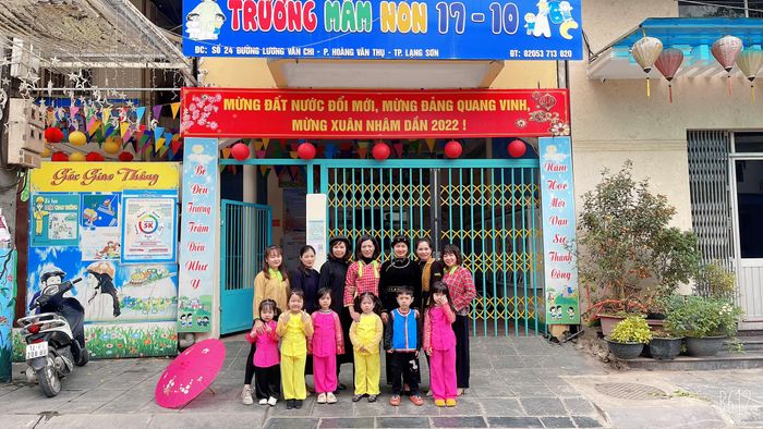 Khuôn viên xanh mát của Trường Mầm non 17/10