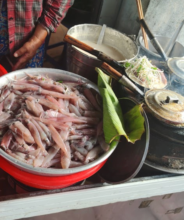 Bánh Xèo Mực Cô Bảy - Vàng giòn hảo hạng