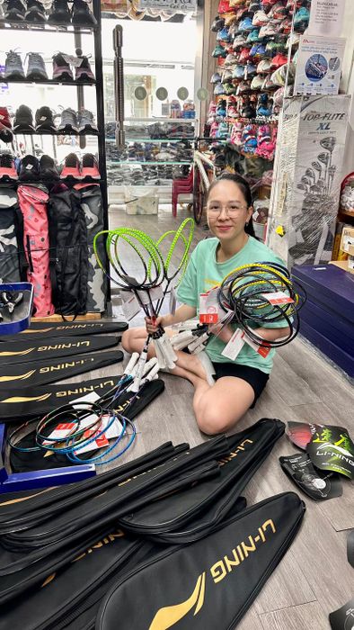 Không gian trưng bày đa dạng tại Tuấn Sport
