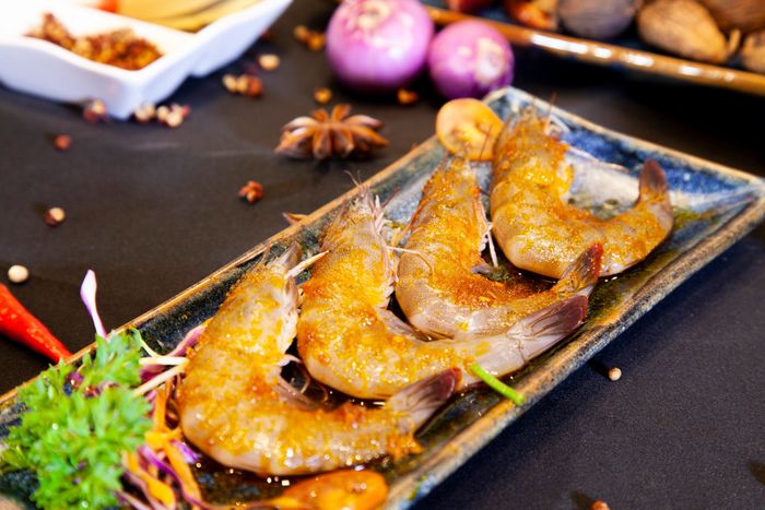 Không gian ấm cúng và món ngon tại Cheen BBQ-Hot Pot Restaurant