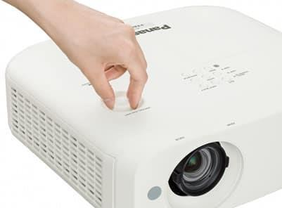 Máy chiếu Panasonic High Brightness PT-VX610 -5.500 ANSI Lumens - Hàng chính hãng phải có phiếu bảo hành chính hãng