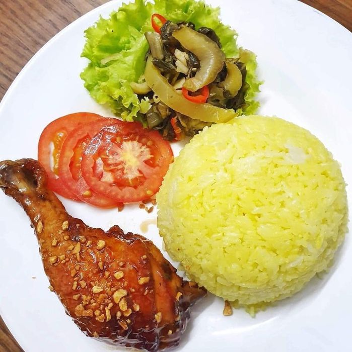 Hình ảnh đặc trưng Cơm Gà Xối Mỡ 5 Vị