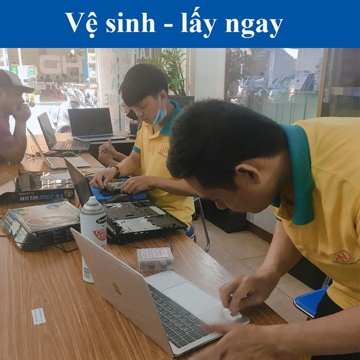 Hình ảnh thực tế trung tâm HD Computer