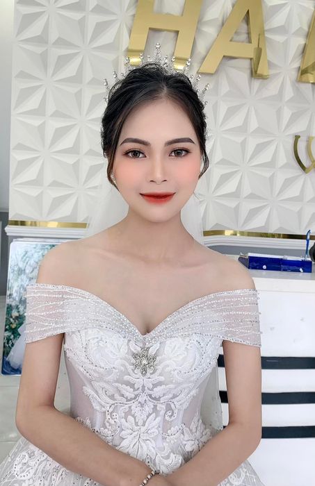 Áo Cưới Hà Linh - Tỏa sáng yêu thương