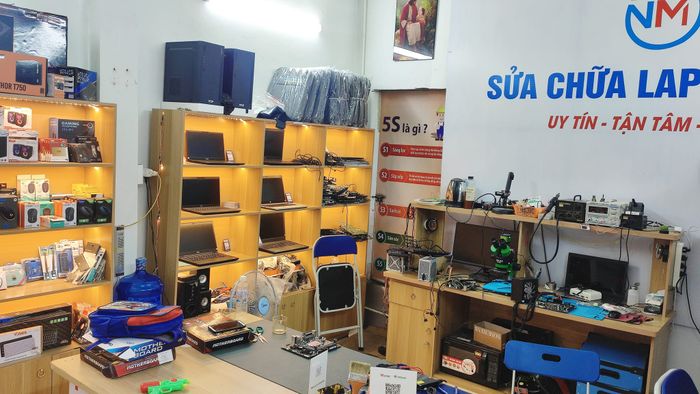 Xưởng sửa chữa hiện đại được trang bị đầy đủ thiết bị tại N&M