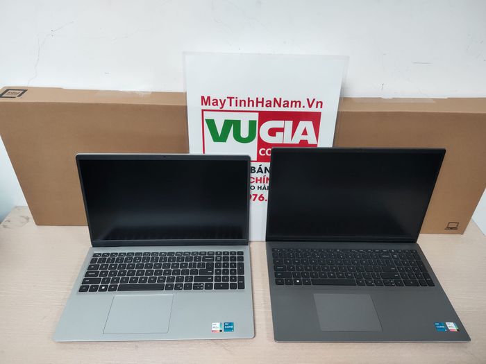 Không gian làm việc hiện đại tại xưởng sửa chữa Máy Tính Vũ Gia