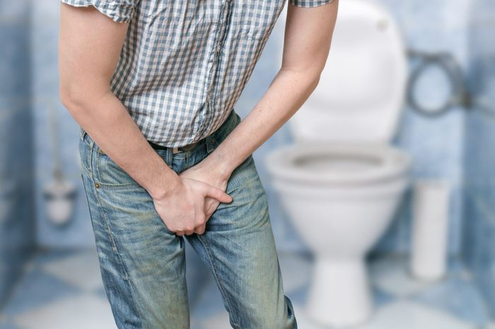 Thói quen nhịn tiểu lâu ngày có thể gây tổn thương nghiêm trọng đến thận ảnh 1
