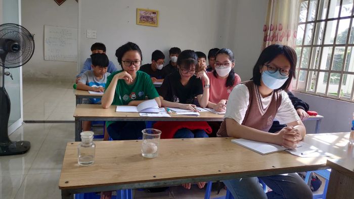 Hình ảnh lớp học thầy Hoàng - không gian học tập lý tưởng