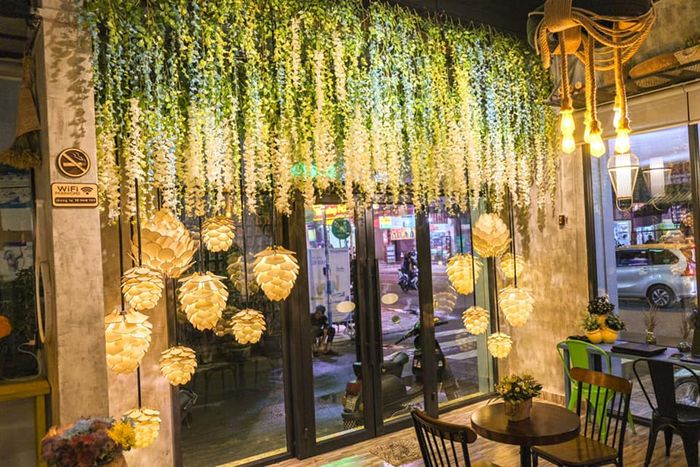 Không gian xanh mát tại Tiệm Trà Chúng Ta 10 Năm Sau