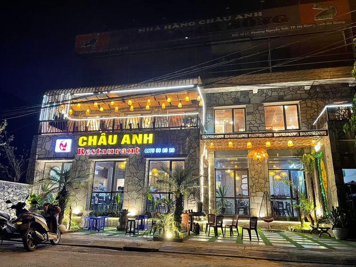 Không gian thoáng đãng, thực đơn phong phú, cùng hương vị tuyệt vời tại <strong>Nhà hàng Châu Anh</strong> sẽ mang đến cho bạn một trải nghiệm ẩm thực khó quên.