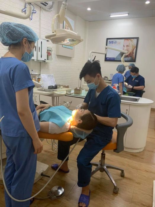 Nha Khoa Quốc Tế Việt Pháp - Với sự kết hợp giữa công nghệ và tay nghề, bạn sẽ có hàm răng chắc khỏe và tự nhiên