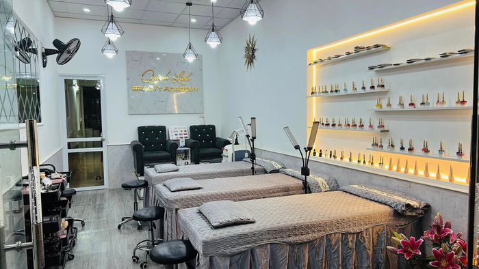Không gian đào tạo hiện đại tại Quỳnh Linh Beauty Academy