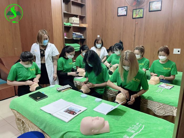 Ảnh 2 - Spa Snow White Đà Nẵng: Hệ thống máy móc hiện đại cùng đội ngũ kỹ thuật viên lành nghề