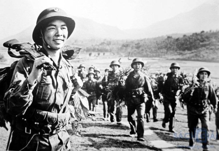 Hình ảnh minh họa số 3: Khoảnh khắc đời thường của người lính
