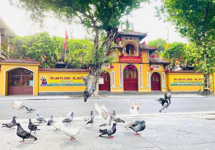 Chùa Quán Sứ ảnh 1 – Chính điện uy nghi giữa lòng phố cổ