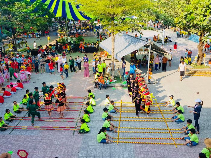 Ảnh 2: Cơ sở vật chất hiện đại và không gian học tập lý tưởng tại Trường Tiểu học Hồng Quang