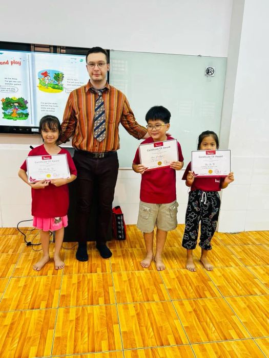 Hình ảnh ấn tượng về không gian học tập tại INS English Đức Hoà