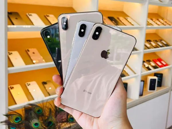 Hình ảnh trải nghiệm sản phẩm tại 1999 IStore